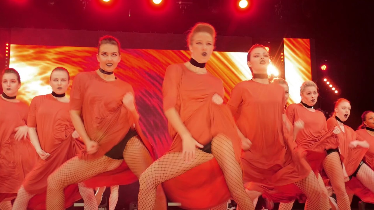 Stella Mann College: Move It 2017 - Choreographed by Matt Walker and Amy Cook