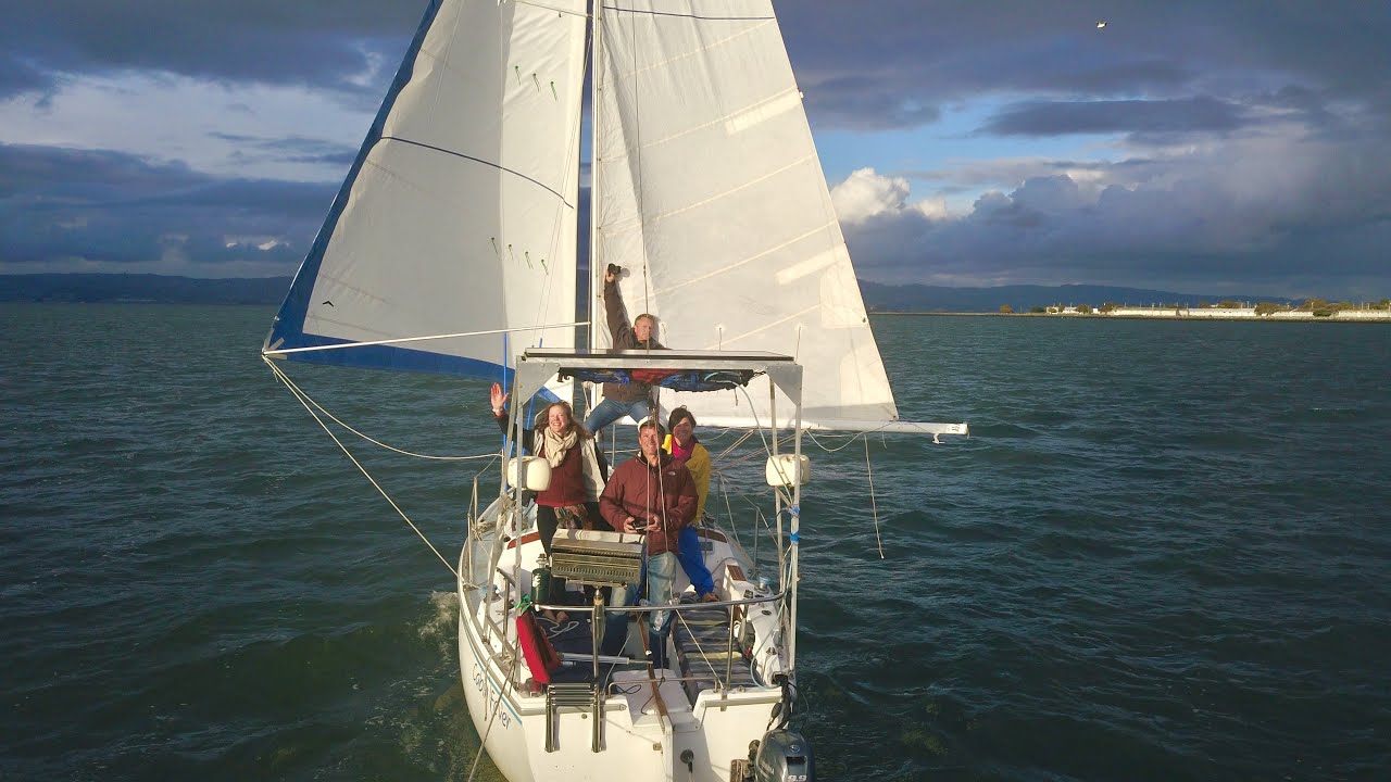 Complete Tour of a Catalina 25 Foot Sailboat