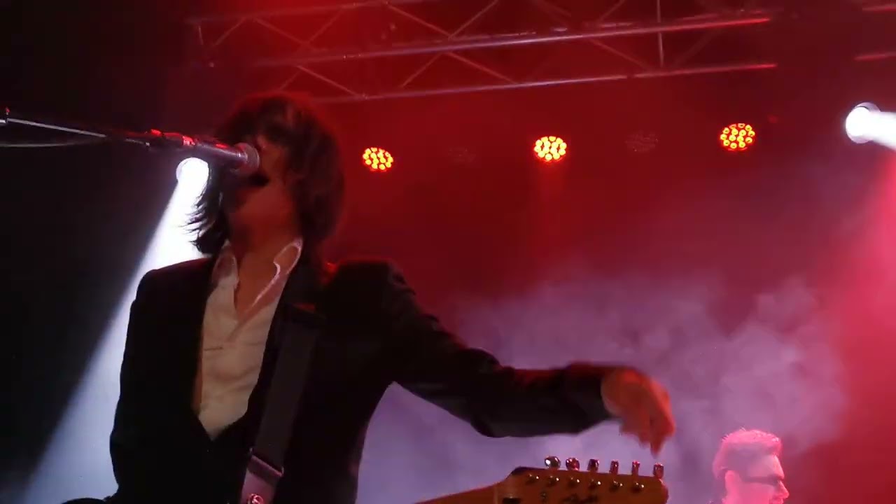 2023 Vive la Fête - covering Divine's Shoot your shot live @ Volt Sittard