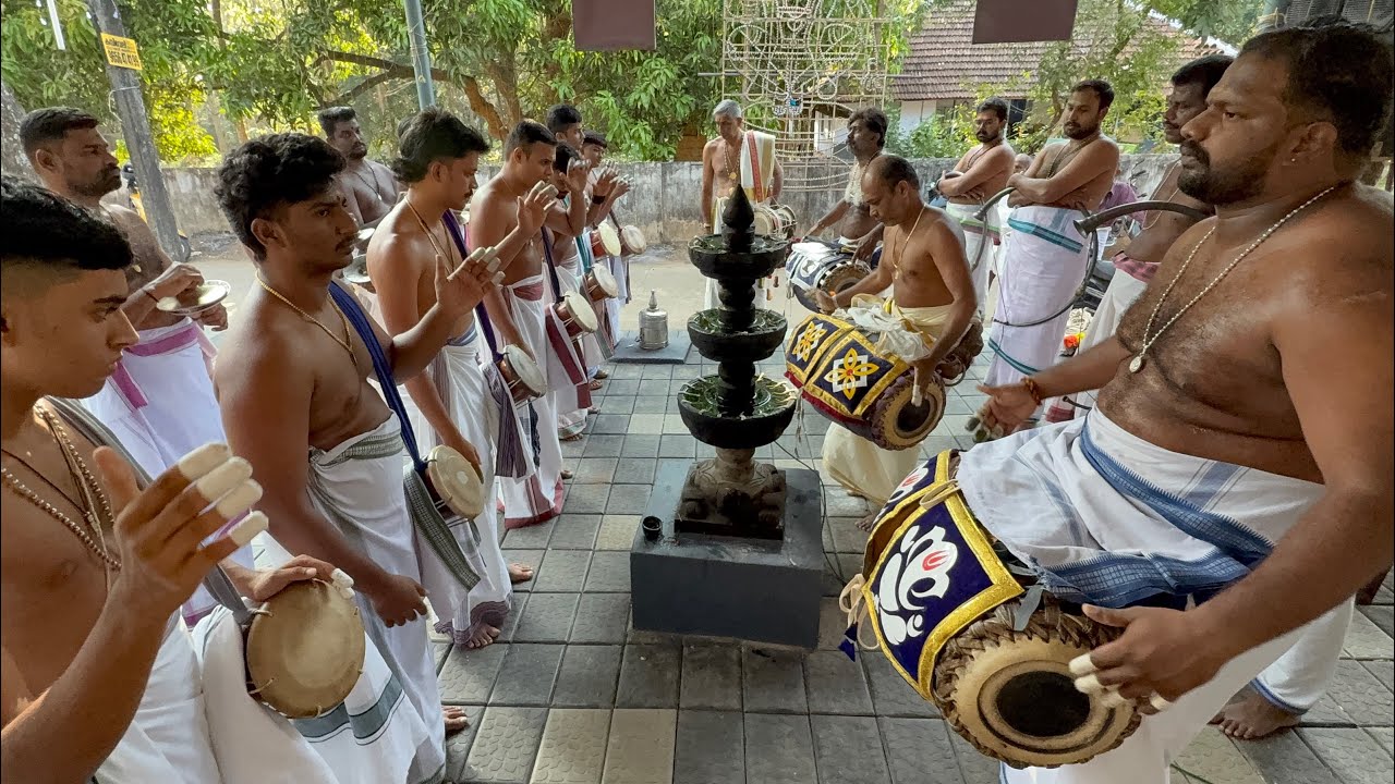 പുളിങ്ങൂട്ടം അയ്യപ്പൻ വിളക്ക് പഞ്ചാവാദ്യം :-2ആം കാലം മദ്ദളതാളവട്ടം - കലാനിലയം മോഹൻദാസും സംഘവും.