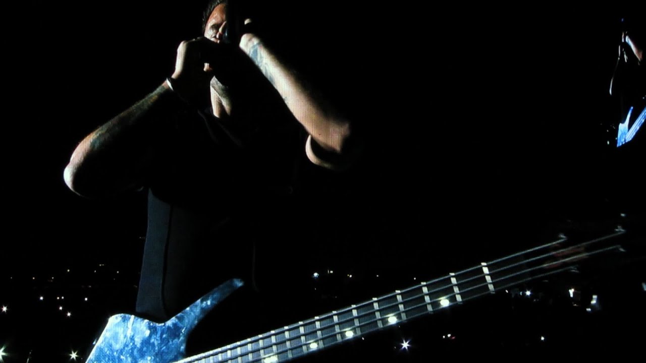 Muse - Knights of Cydonia ( Man With A Harmonica intro) - Live at Jockey Club - Lima, Peru - 2019