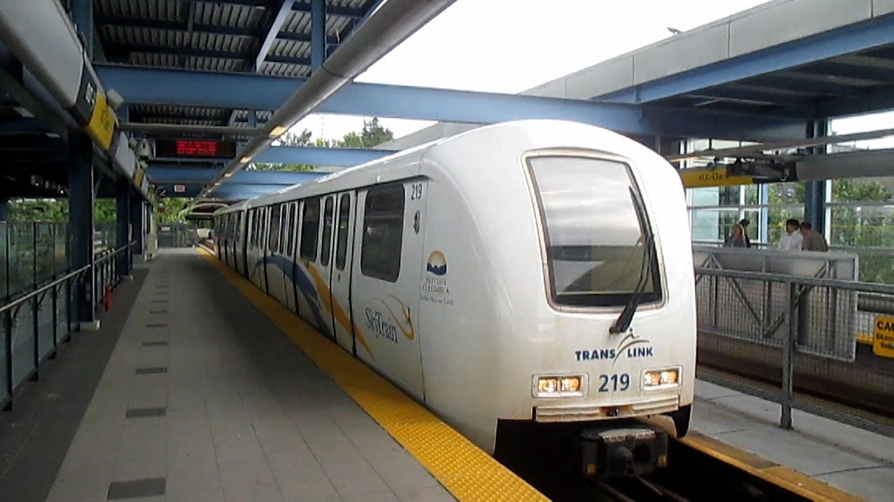 TransLink Millennium Line SkyTrain - Lafarge Lake-Douglas to VCC Clark (2017)