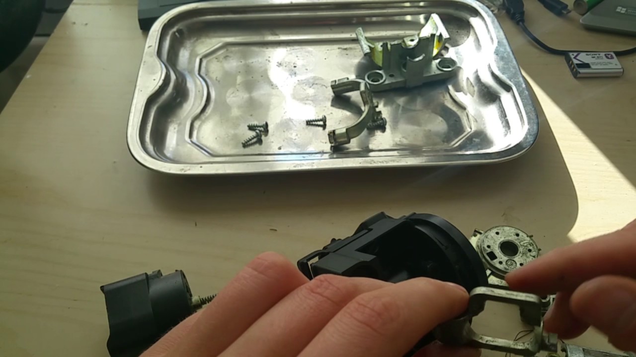 Key switch for Piagio Fuoco 500 (MP3) desansembly and repair.