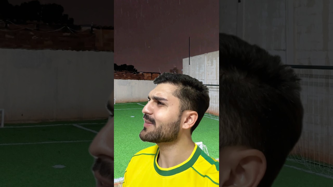 COMO EU TENHO UM CAMPO DE FUTEBOL NA MINHA CASA 😱