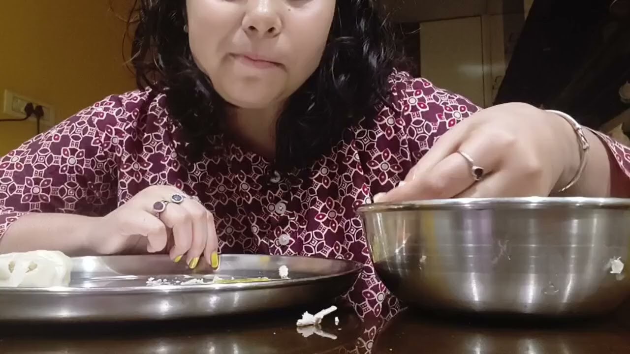 Momo eating 1st video#shortvideo #plz_subscribe_my_channel 
