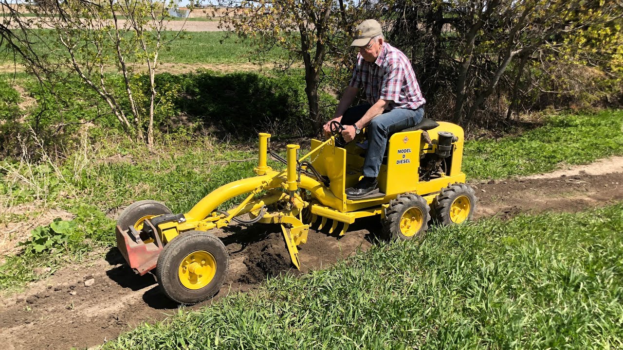 Custom Allis Chalmers Grader
