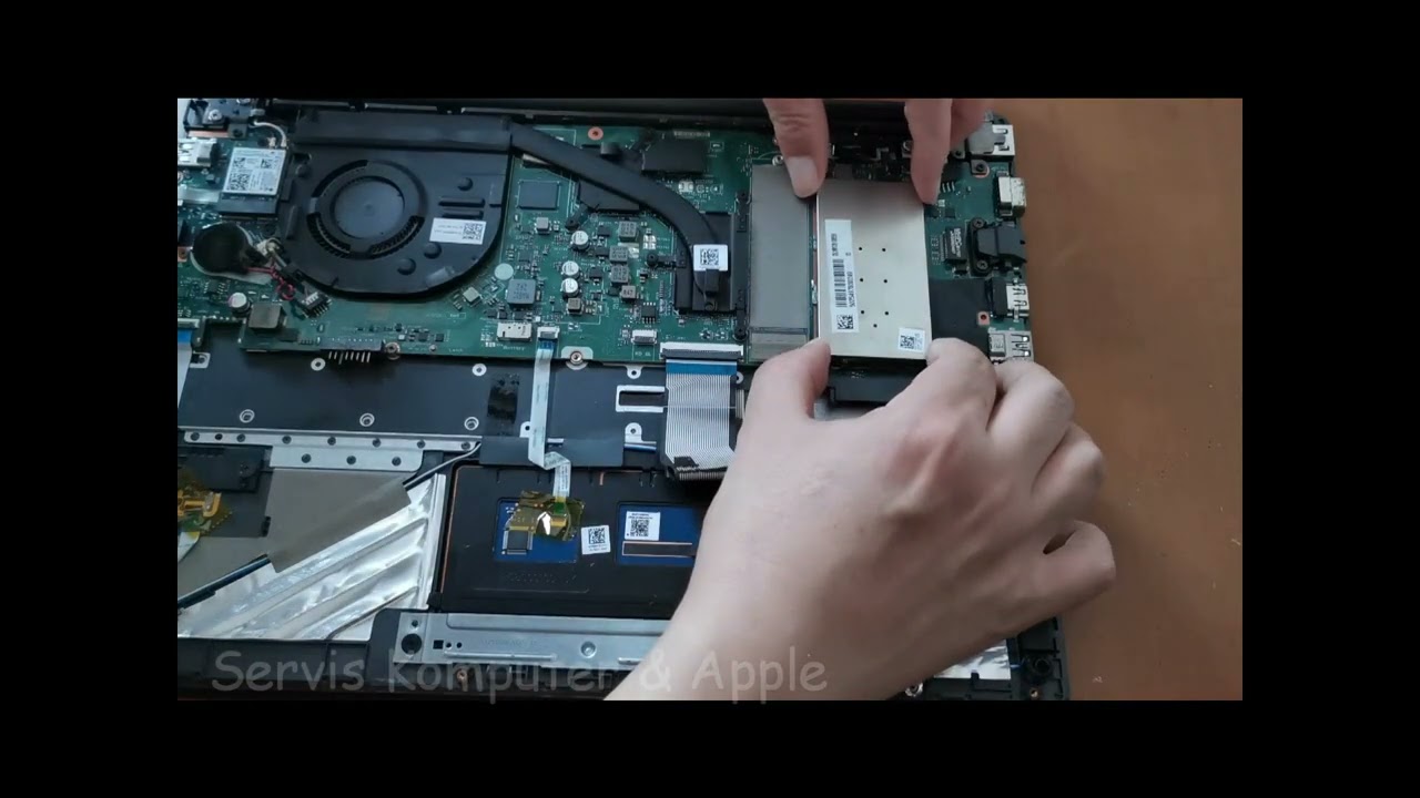 Lenovo V330-14ikb/14ARR Upgrade SSD NVME & RAM