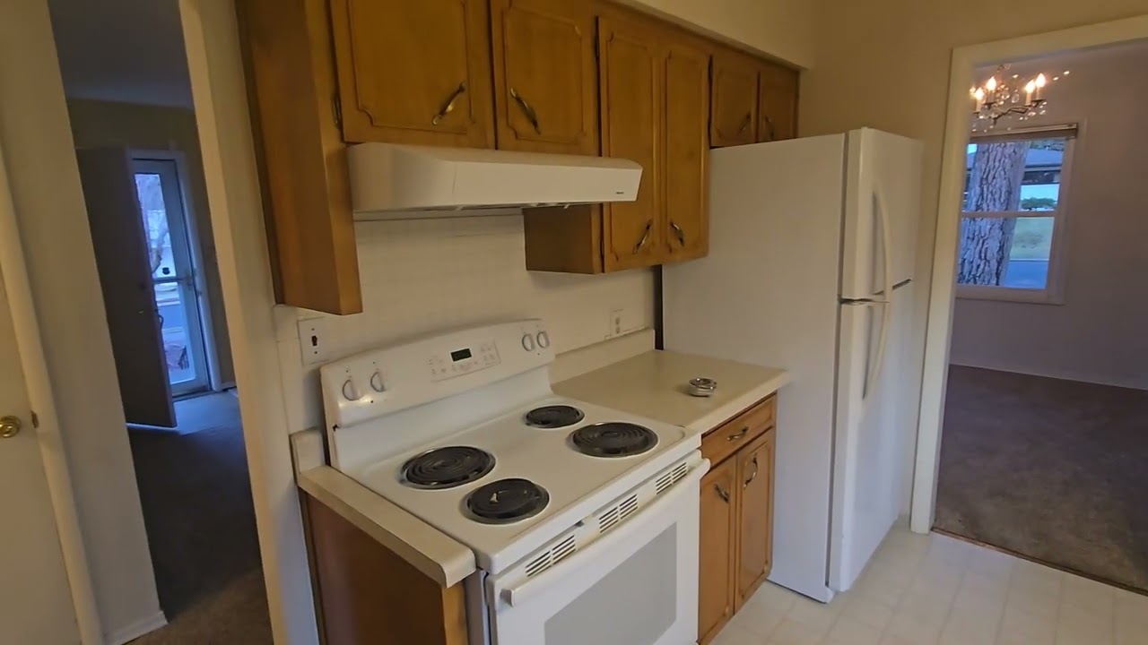 956 E 30th Ave Spokane, WA 99005