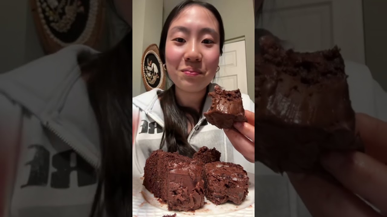 All-round Mukbang chocolate, cake and cinnamon rolls and milk🍪🍩🥛🍫