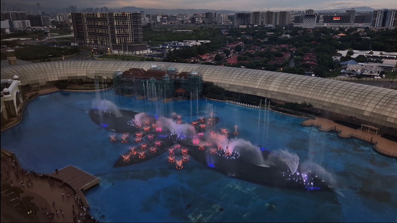 The Fountain At Okada Manila (Promise) - Young And Beautiful (dusk)