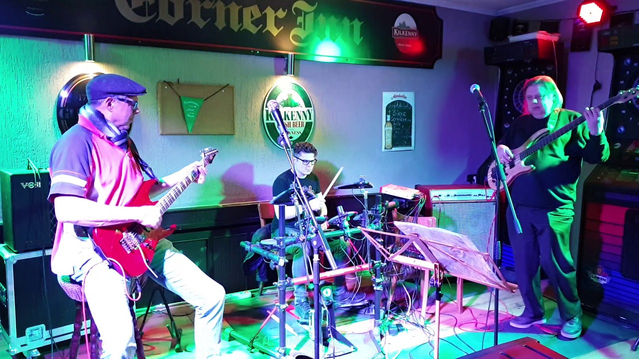 1.  Corner Music Session Hamm