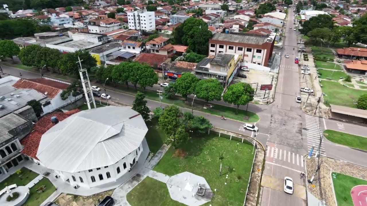 SOBREVOANDO NA VILA COM DJI NEO 2
