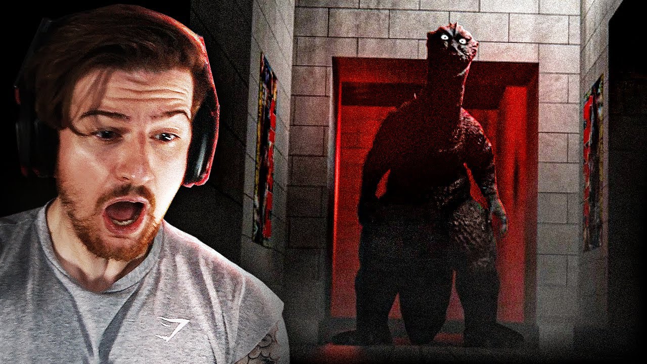 So they finally made a 'MAN IN THE SUIT' horror game. | SUITBORN
