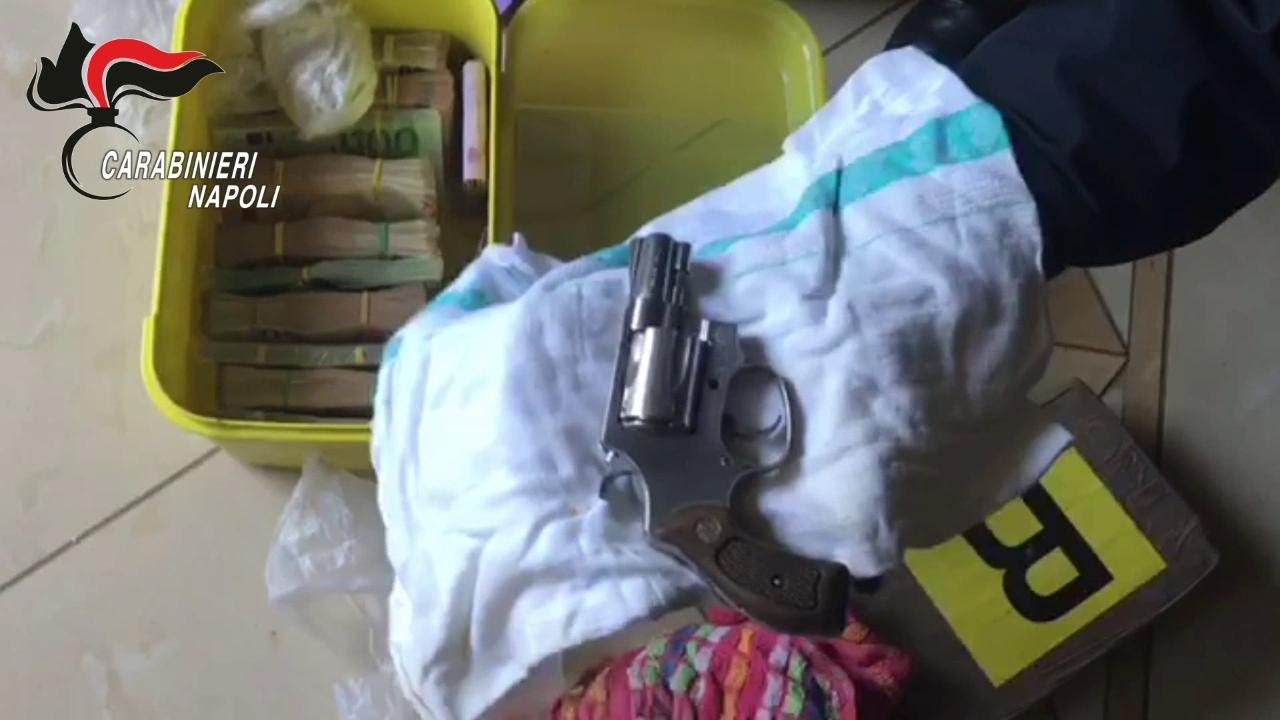 Armi, droga e preziosi in casa: due arresti dei Carabinieri a Napoli