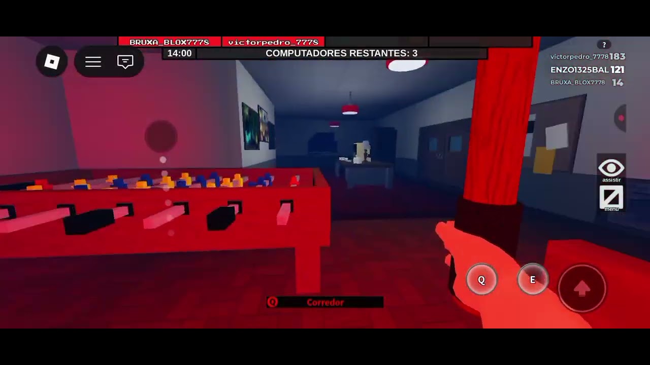 Jogando com meu amigo [Flee The facility]