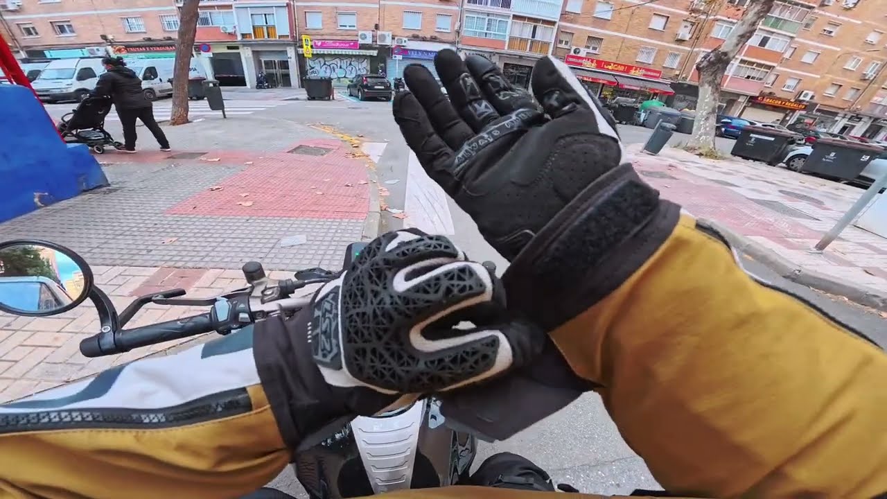 POV En moto de paseo Barrio de la Luz → El Palo por Málaga y Costa [4K 60FPS]