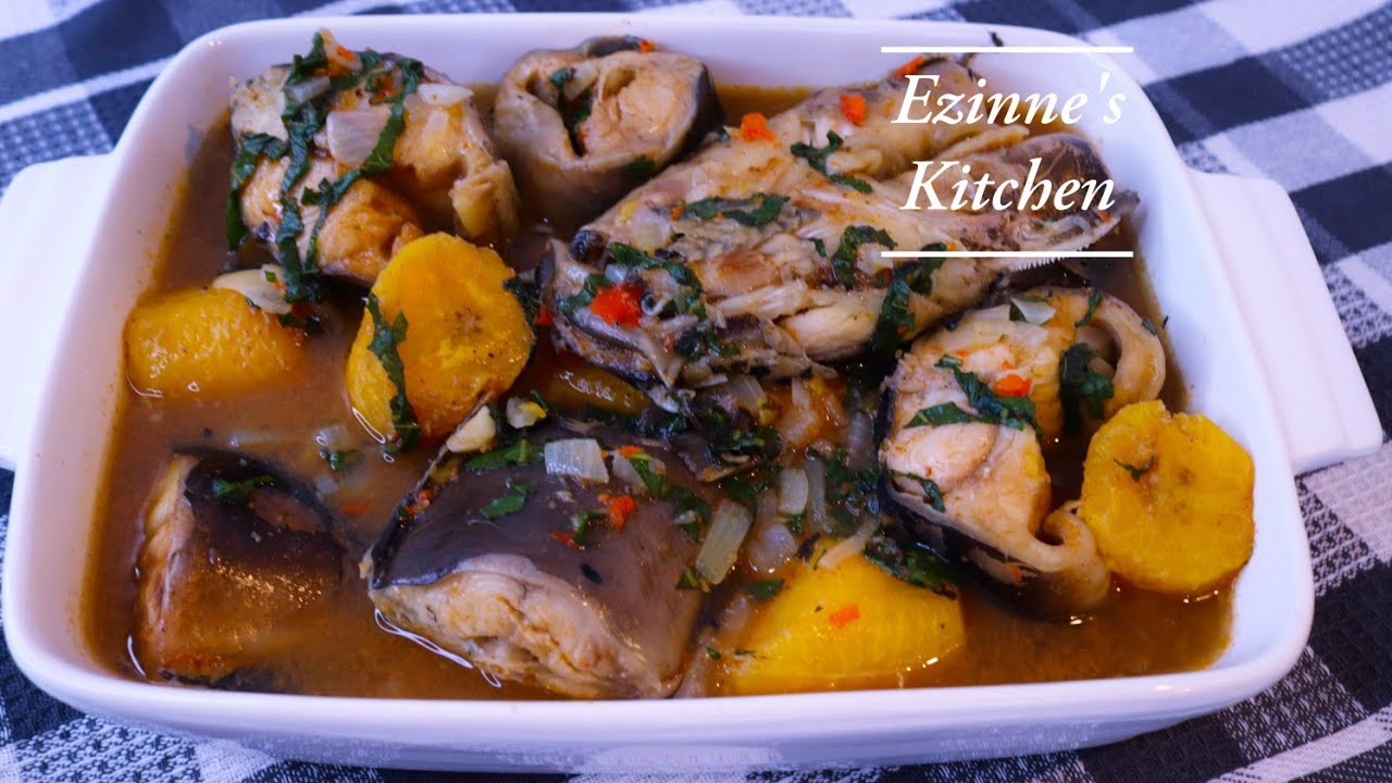 How to make Catfish pepper Soup| Point and kill|Ukodo Recipe. Nigerian pepper Soup.