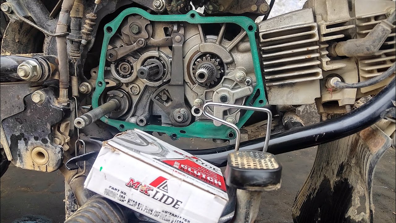 Splendor bs6 mein clutch assembly fitting full videos #changing #automobile #splendor #clutchaces .🙌