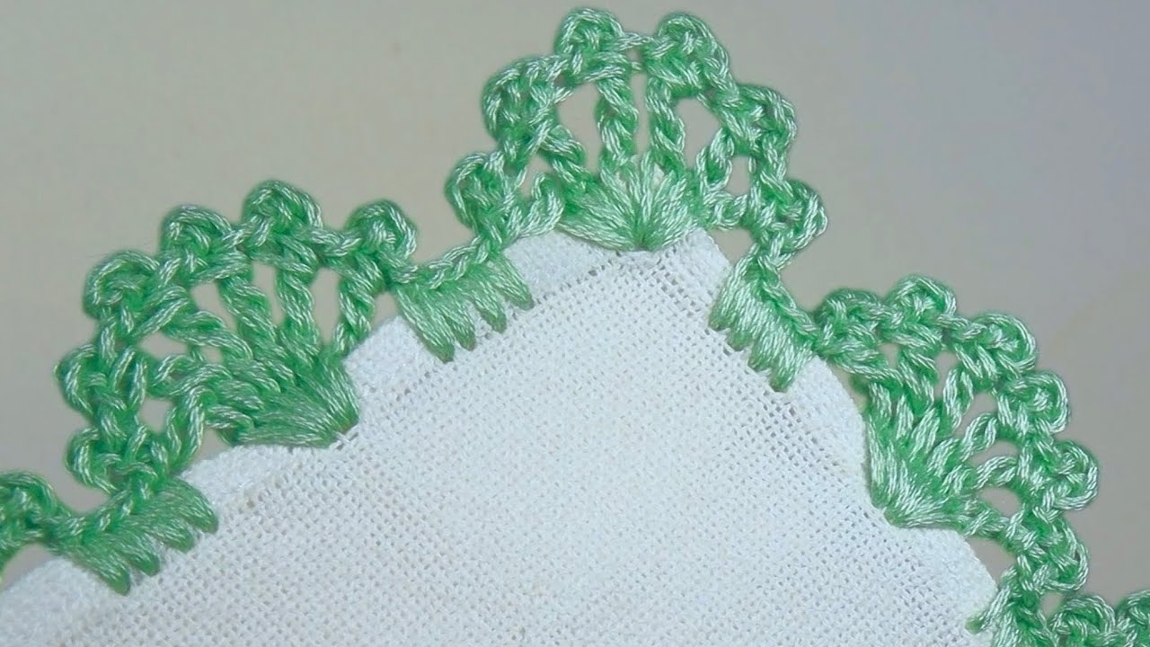 Armonía Natural: Puntilla de una Vuelta con Encanto Verde y Acabado Delicado.