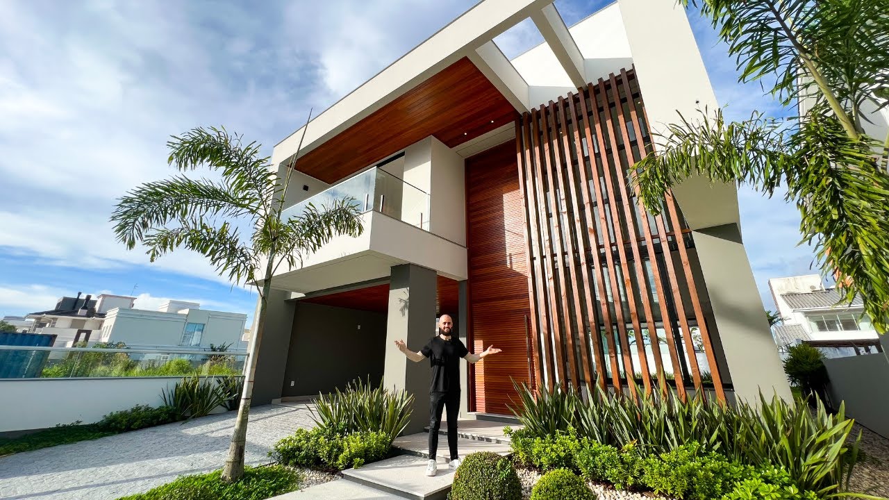 CASA DUPLEX DE ALTO PADRÃO NO PEDRA BRANCA | DANILO VOLTOLINI
