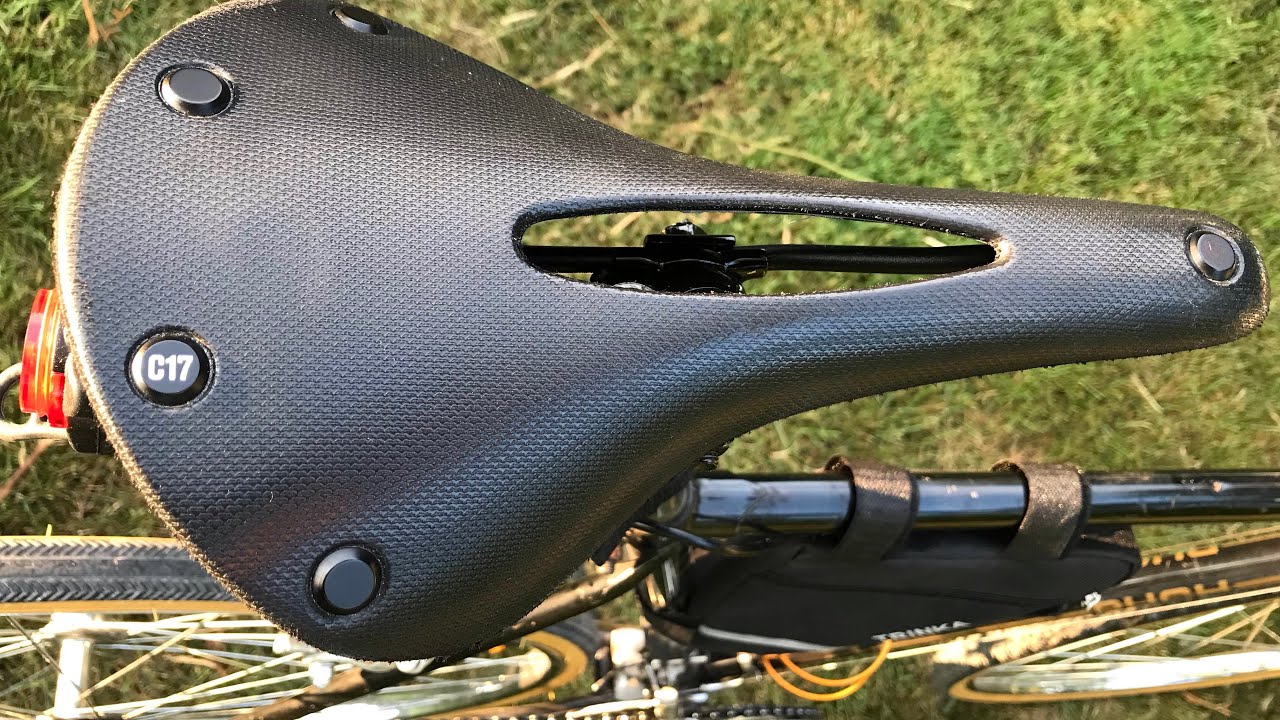 Brooks C17 carved cambium saddle on my 1982 PUCH Activa Action.