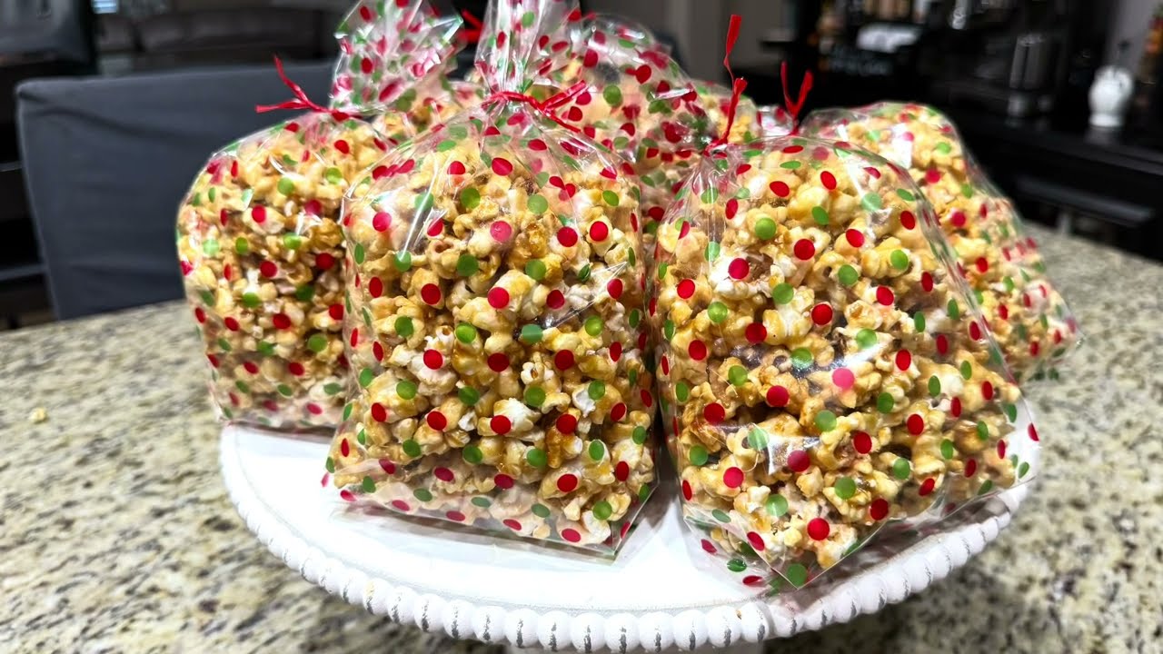 Caramel Popcorn I Gluten Free Holiday Baking