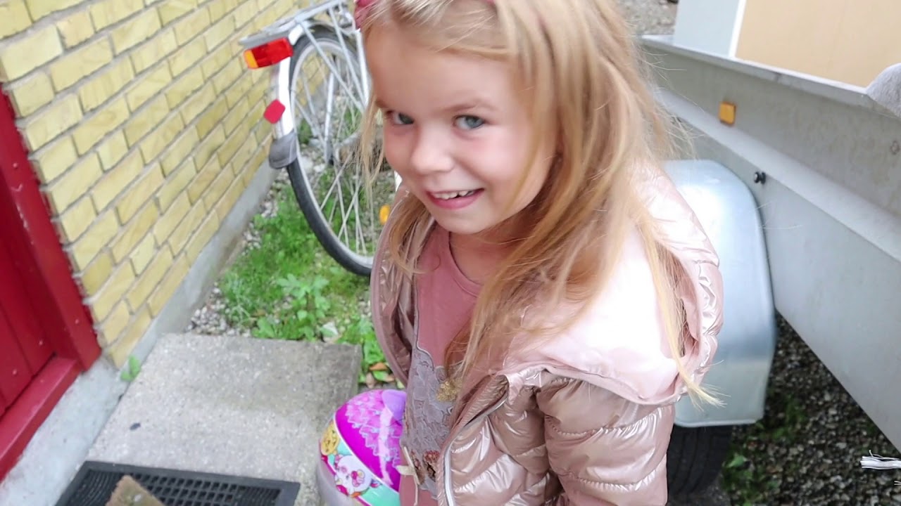 Overrasker Fan med Pikmi Pop gave