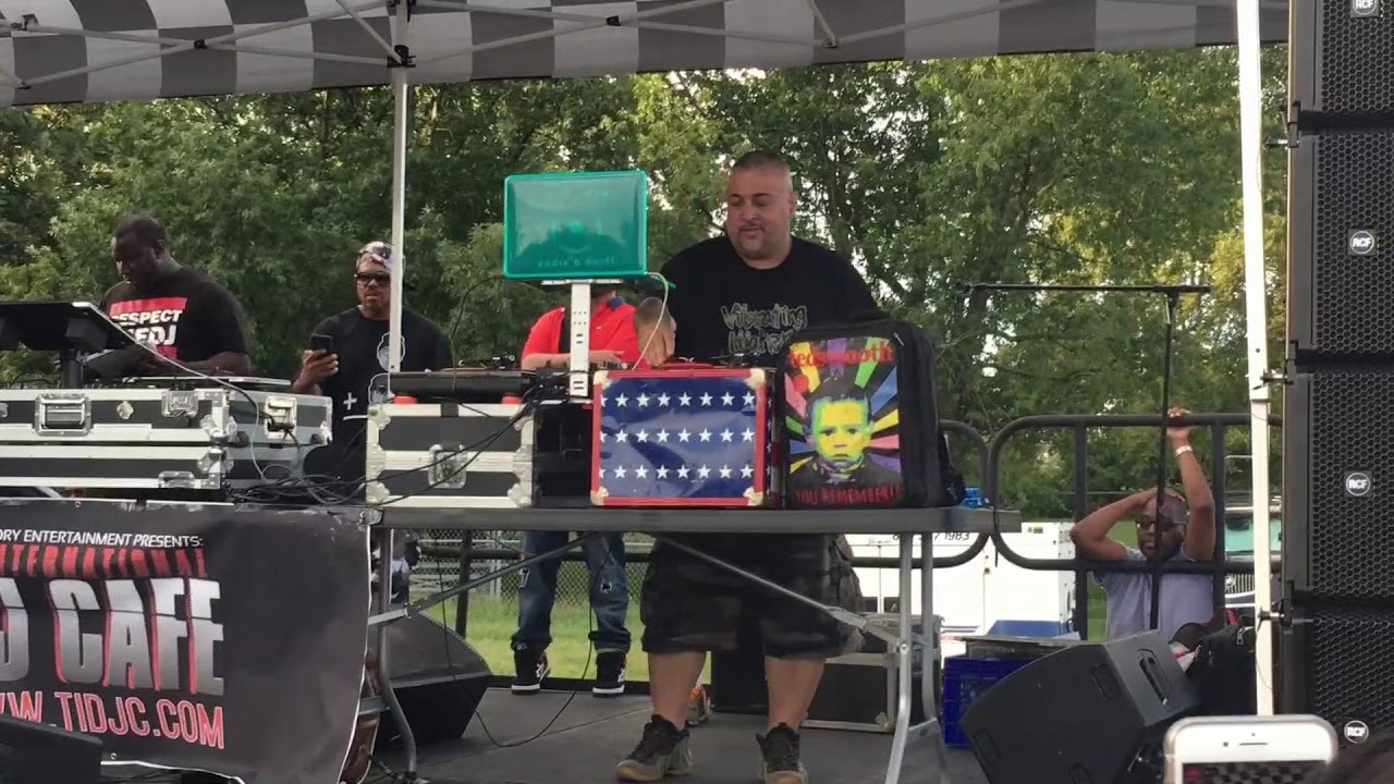 Eddie B Swift vs Tim Nice Blend Battle at Ted Smooth Old School Jam