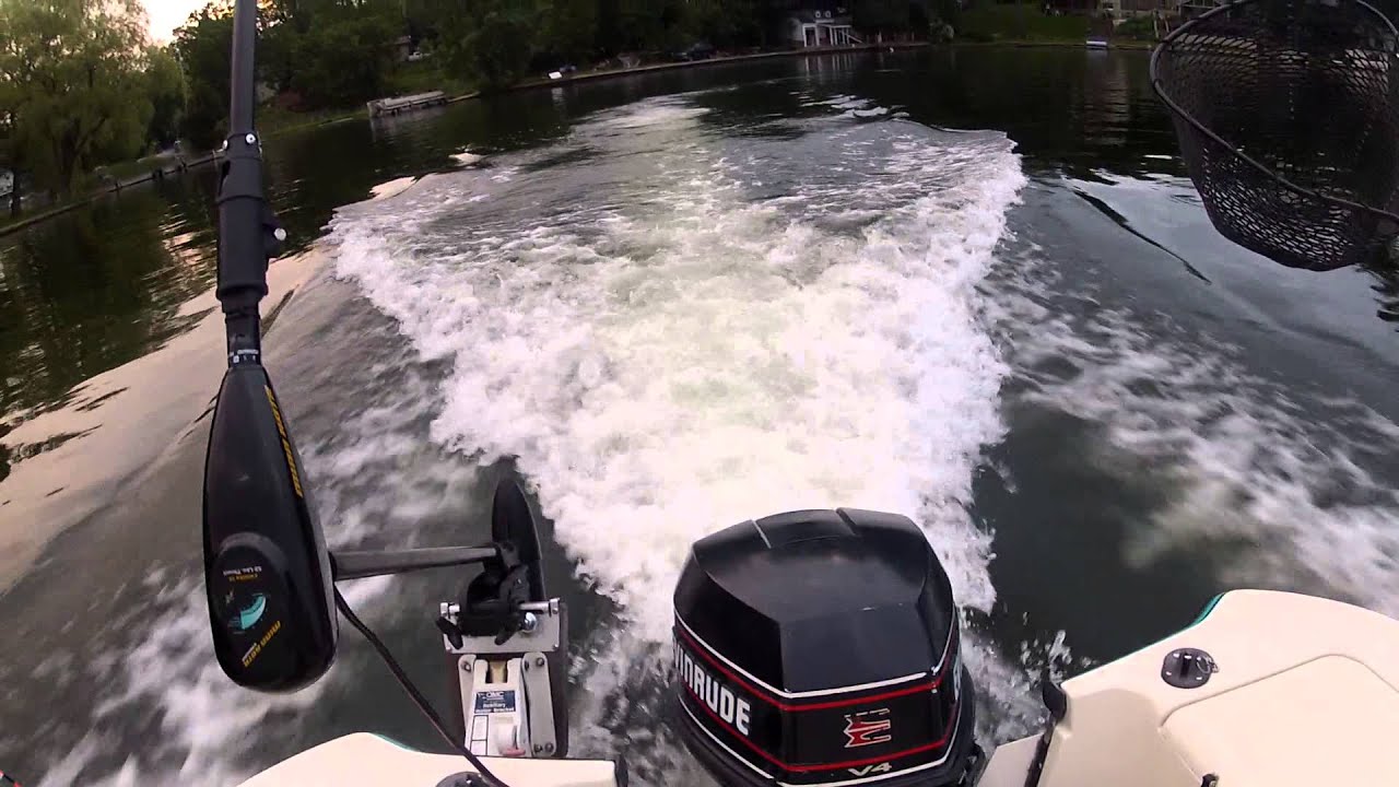 EVINRUDE 90hp speed run WOT