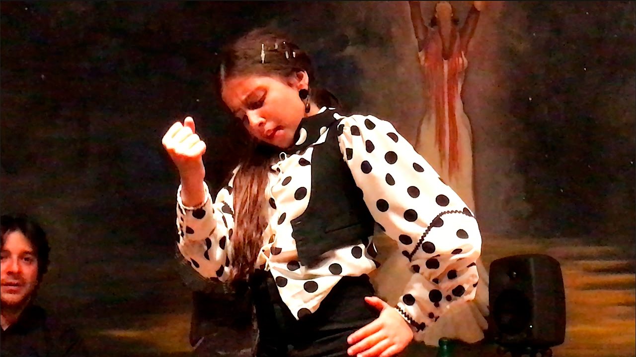 Baile Flamenco: Claudia La Debla por seguiriyas en Granada