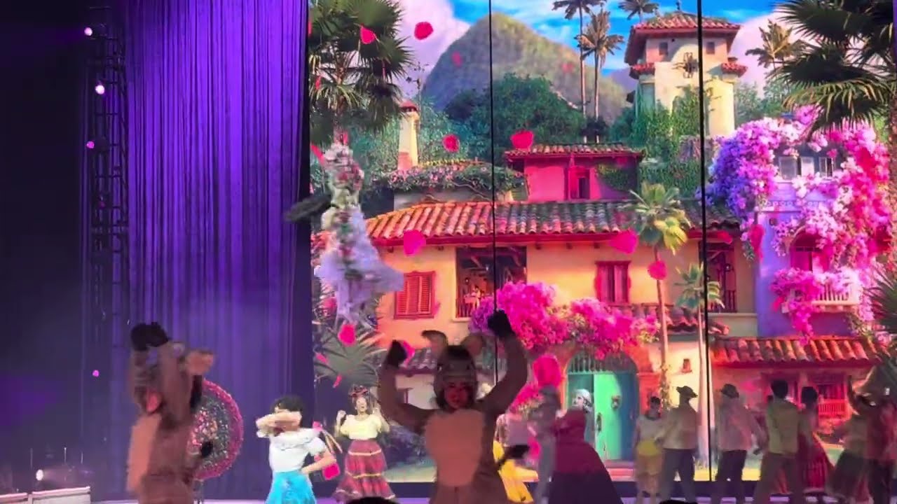 Encanto Family Madrigal Disney on Ice