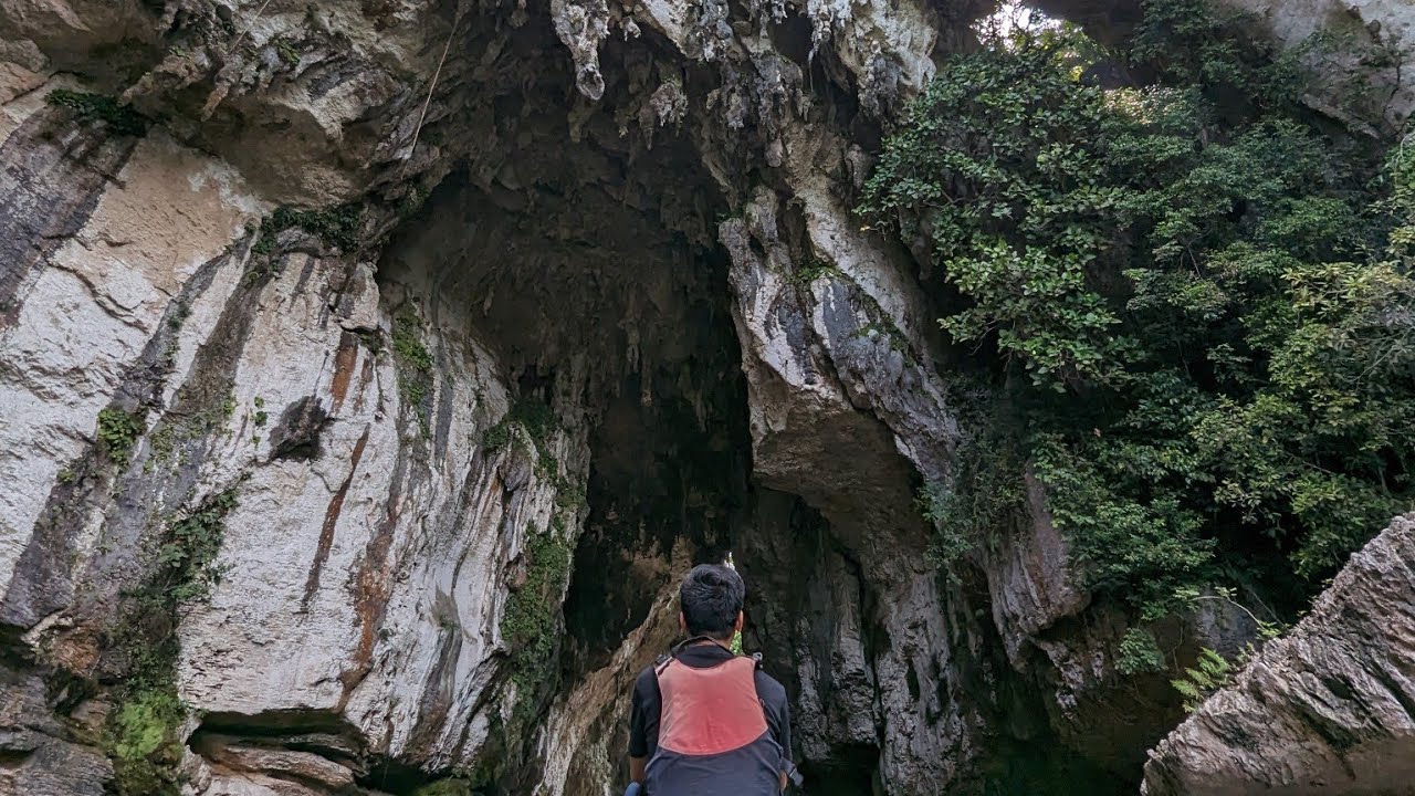 Sohoton Cave and  Natural Bridge Park.  Basey, Samar.