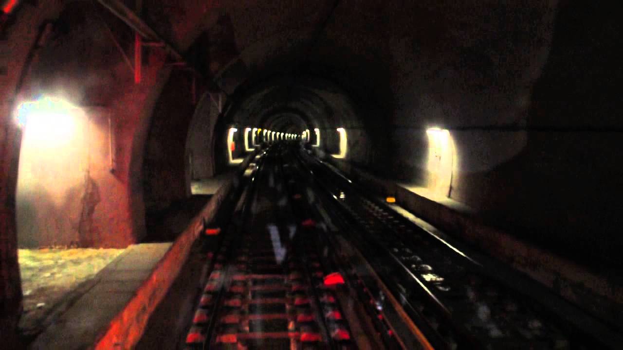 Athens Metro . Driver's cab view