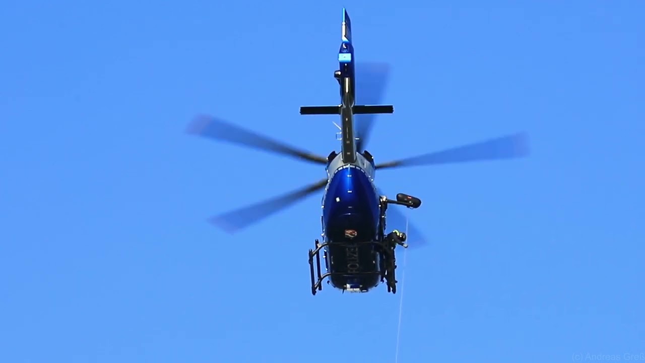 Police helicopter H145 D-HNWT: various scenes from the water rescue training.
