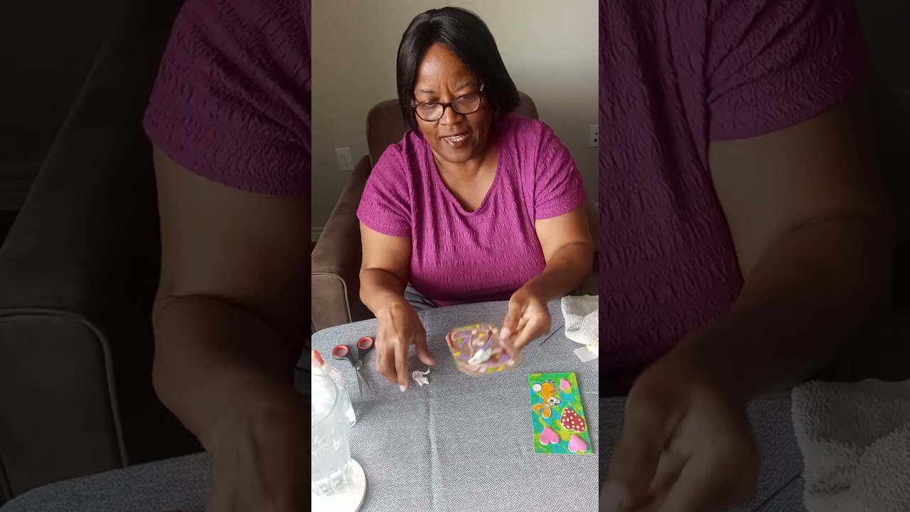 Creating Valentine Decor Cards 