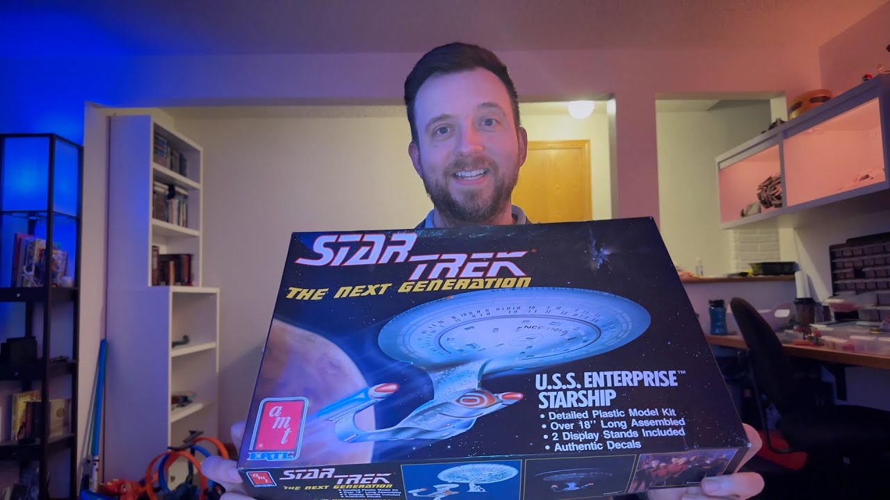 Enterprise-D with Me! – Part 1: Intro and Unboxing