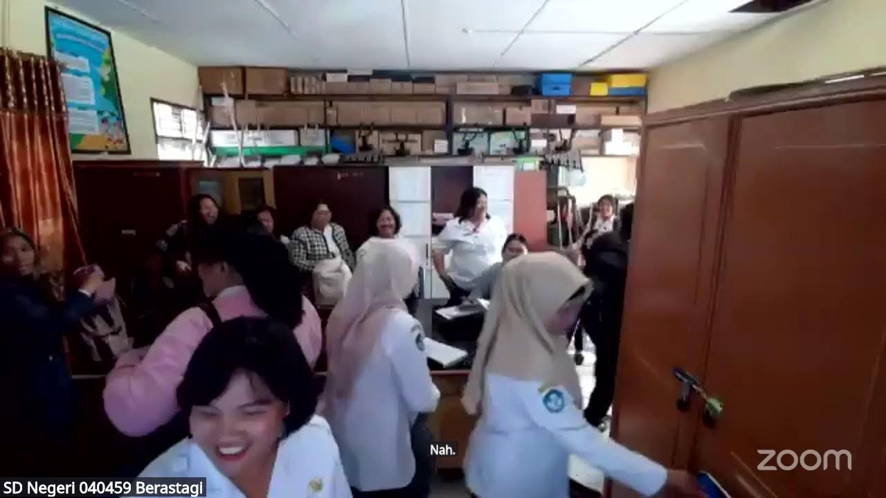 Pemanfaatan Media Sosial untuk Layanan Bidang Pendidikan BIDANG KETENANGAAN