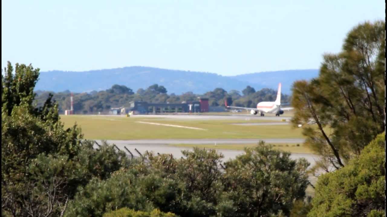 Garuda Indoensia Boeing 737-8U3 Retro Livery Takeoff RWY 03 Perth HD