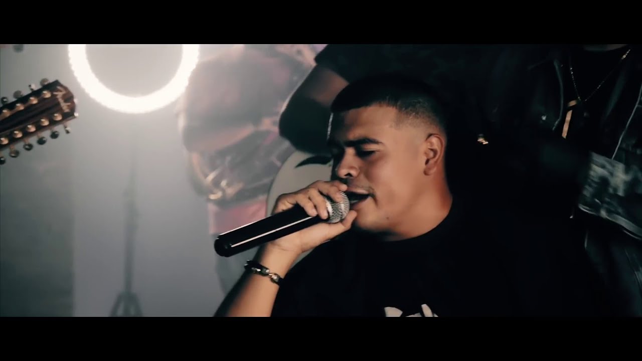 Omar Cardenas - Escucho Voces (Video Oficial)