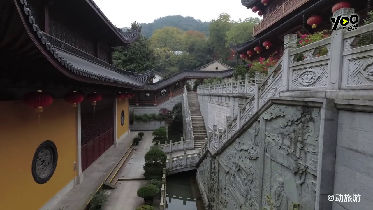 依山而建的上天竺寺院，参观过程堪比爬山，一步十歇太累了