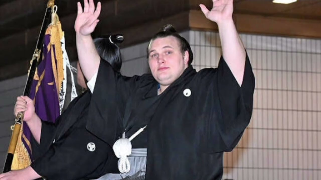過去のトラブル続出「外国人力士師弟」との“決定的な違い”とは…「安青錦」大躍進で高まる「安治川親方」＆「元アイドル女将」の評価　