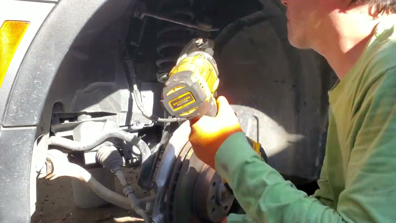 BMW X5 E70 front suspension disassembly in 14 minutes!