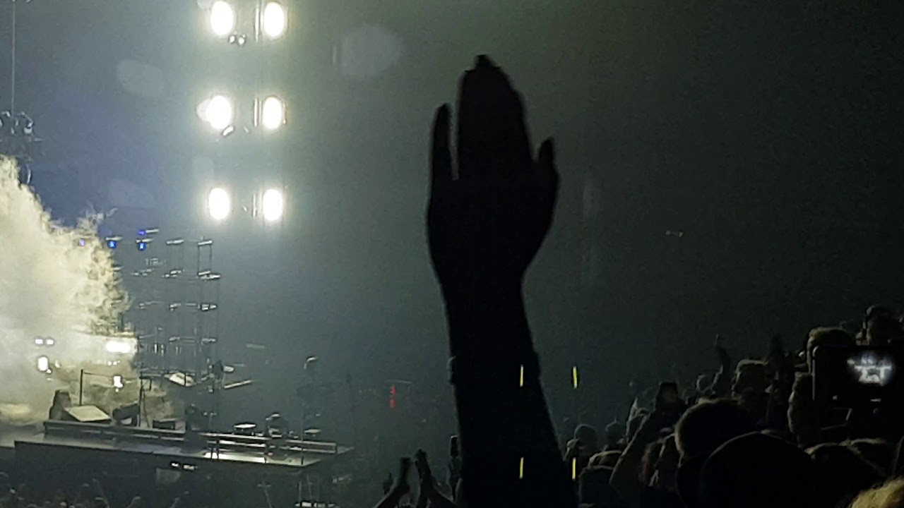 Twenty One pilots - Car Radio  Live in Prague 16.2.19
