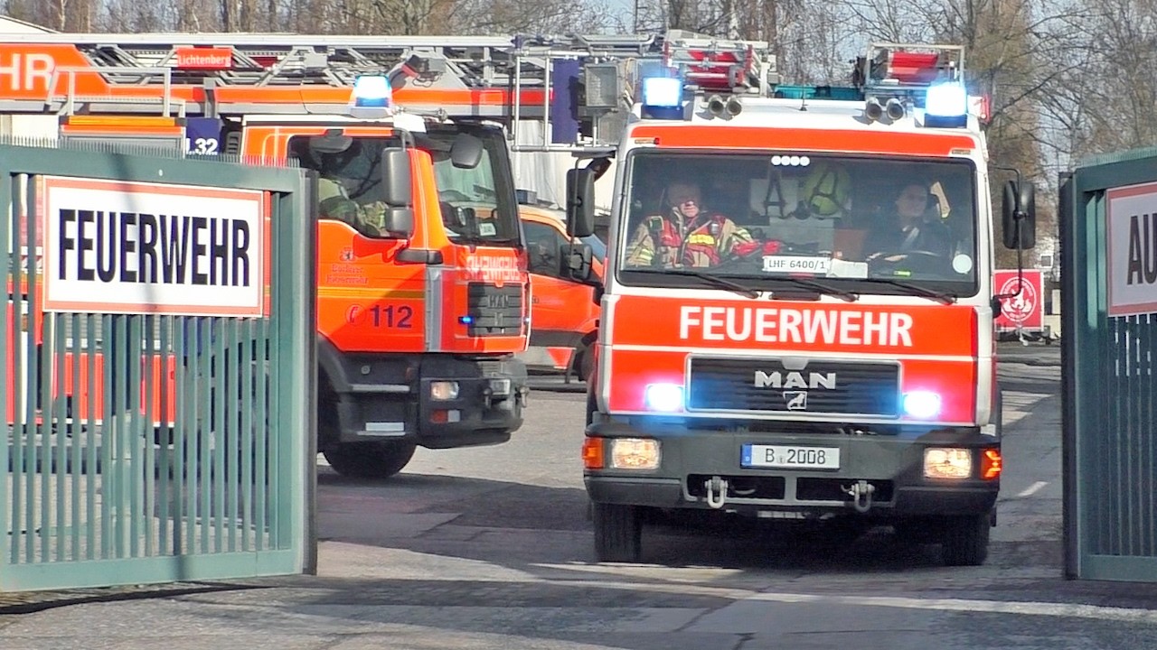Die ehem. Stasi-Wache *│Emergency Response ► Berliner Feuerwehr - FW 6400 Lichtenberg