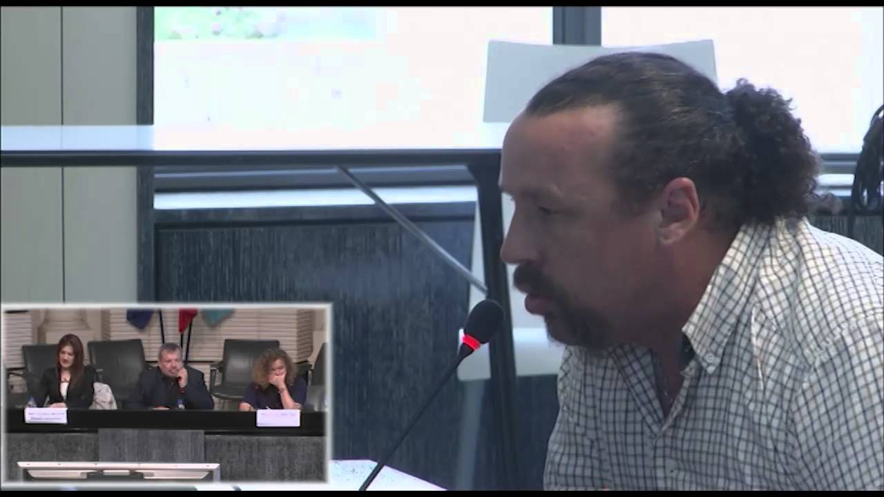 Benoit BITEAU   Les OGM peuvent ils nous sauver de la famine