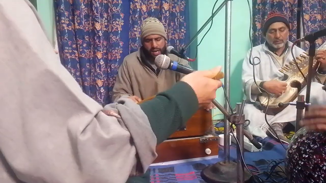 Bi payen tal chusai sultani manai kalami faqeer Gulam sob