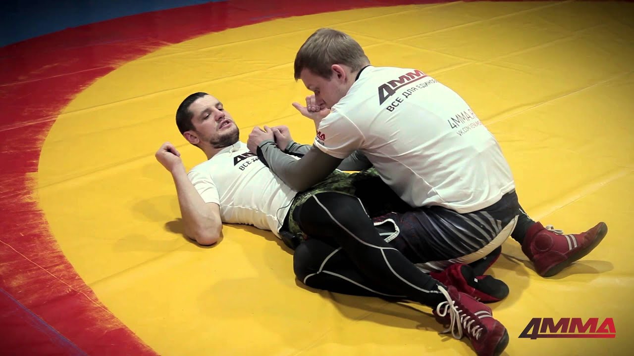 Школа боевого самбо с Игорем Исайкиным и 4MMA: болевые и удушающие приемы в партере.
