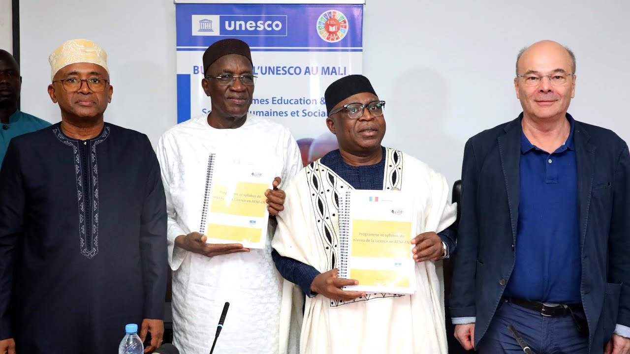 Reportage sur la présentation du processus de création d'une filière en Alphabétisation