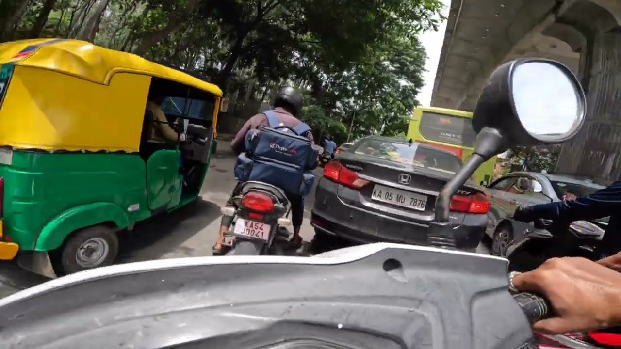Banargatta Road trip Bangalore city | Bangalore city traffic jam 🚦