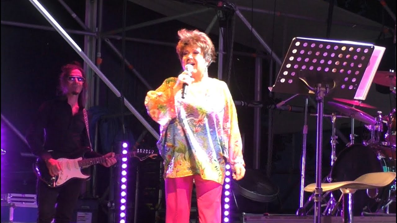 Applausi all'Arena Bike-in per Orietta Berti, regina dell'estate 2021